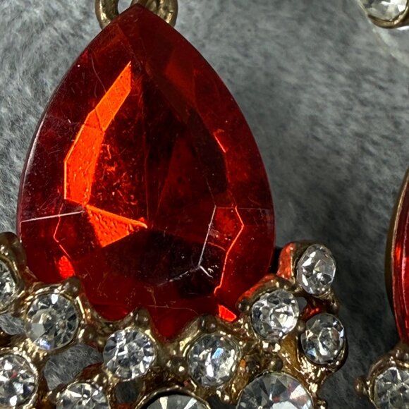 Vintage Gold-Tone Drop Pierced Earrings Red Teardrop Faux Gemstone Rhinestones - Picture 7 of 16
